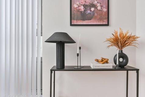 New Park Road, London, Brixton Hill... 1 bed flat for sale