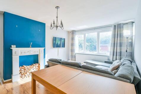 Atwater Close, Brixton, London, SW2 3 bed maisonette for sale