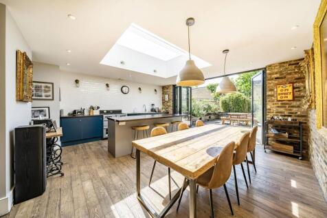 Porden Road, Brixton, London, SW2 3 bed terraced house for sale