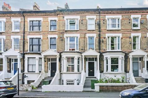 Stockwell Road, Stockwell, London, SW9 2 bed flat for sale