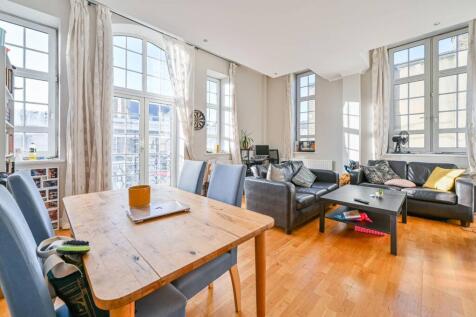 Ferndale Road, Clapham, London, SW4 2 bed flat for sale