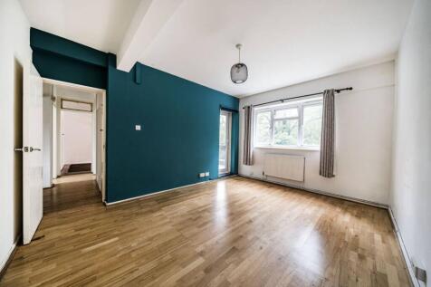 Deepdene Gardens, Brixton Hill... 2 bed flat for sale