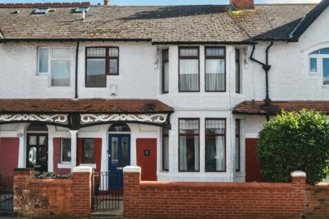 4 bedroom terraced house for sale