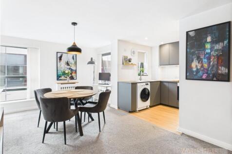 Madison Square, Liverpool, L1 1 bed apartment for sale