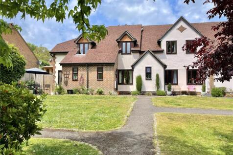 Chilmark Court, Riverside Close... 2 bed terraced house for sale