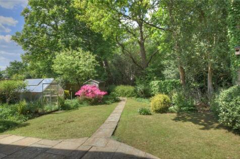 Sherwood Close, Liss Forest, Hampshire 5 bed end of terrace house for sale