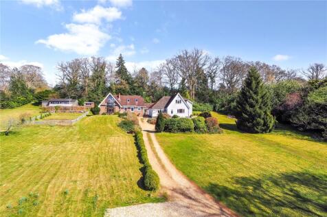 Reeds Lane, Liss, Hampshire 5 bed detached house for sale