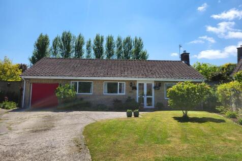 3 bedroom detached bungalow for sale