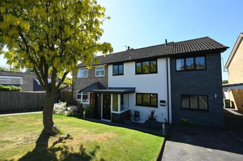 4 bedroom semi-detached house for sale
