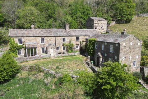 6 bedroom detached house for sale