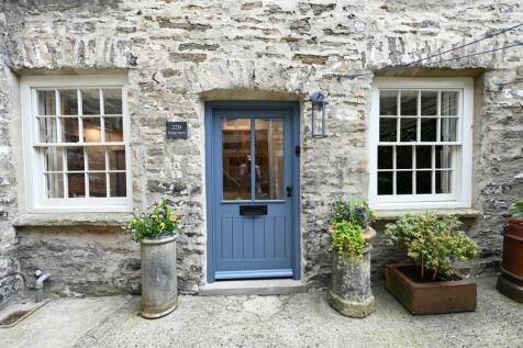 2 bedroom cottage for sale