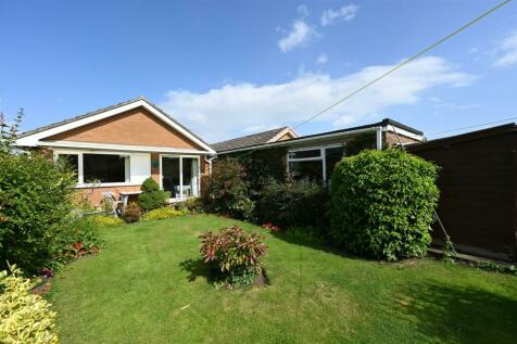 2 bedroom detached bungalow for sale