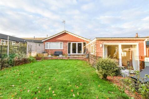 4 bedroom semi-detached bungalow for sale