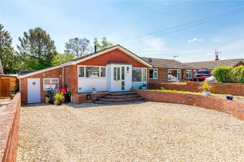 4 bedroom semi-detached bungalow for sale