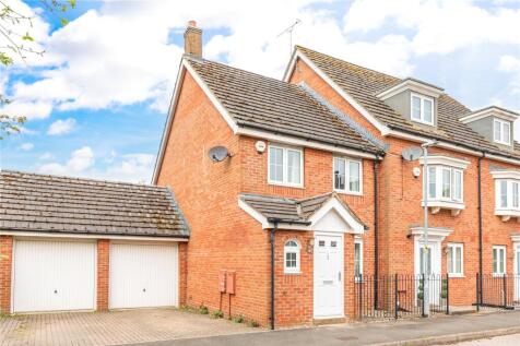 3 bedroom end of terrace house for sale