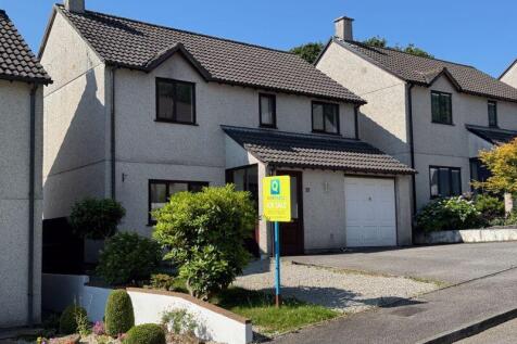 Lodge Drive, Truro NO ONWARD CHAIN 4 bed detached house for sale