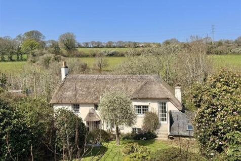 4 bedroom cottage for sale