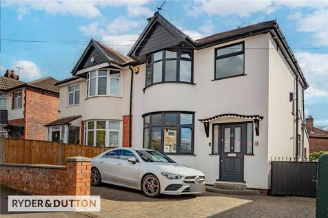 3 bedroom semi-detached house for sale