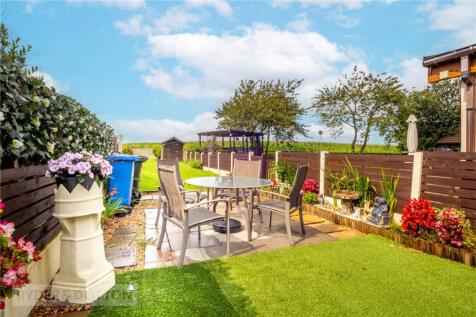 Heywood Old Road, Bowlee, Middleton... 2 bed terraced house for sale