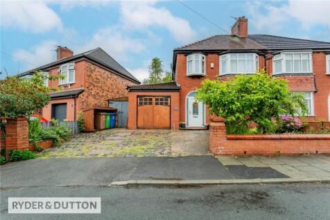 Elleray Road, Alkrington, Middleton... 3 bed semi