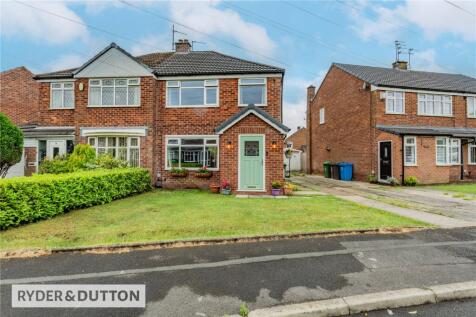 Leicester Road, Failsworth... 3 bed semi