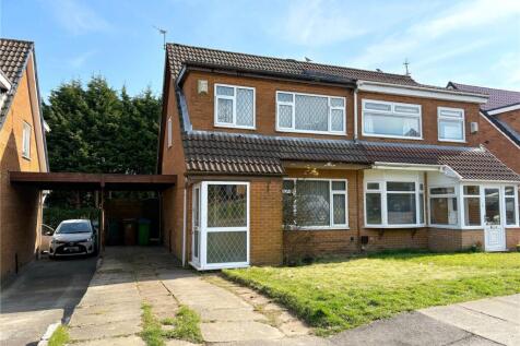 Newhouse Road, Hopwood, Heywood... 3 bed semi
