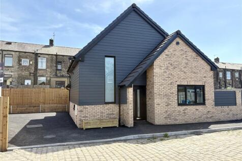 Buckley Street, Lees, Oldham, OL4 3 bed detached house for sale