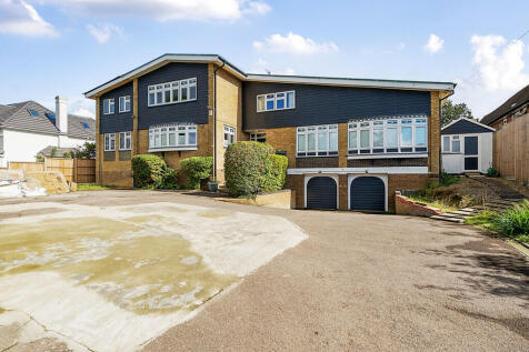 London Road, Rickmansworth... 6 bed detached house for sale