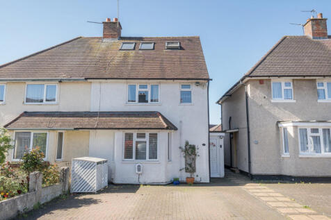 Home Way, Mill End, Rickmansworth 4 bed semi
