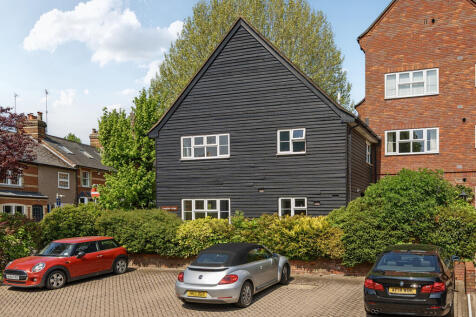 Parsonage Road, Rickmansworth... 2 bed house for sale