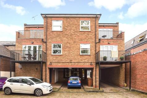 High Street, Rickmansworth... 2 bed apartment for sale