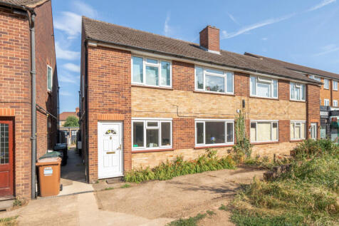 2 bedroom maisonette for sale