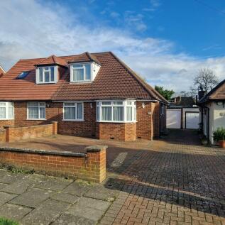 2 bedroom semi-detached bungalow for sale