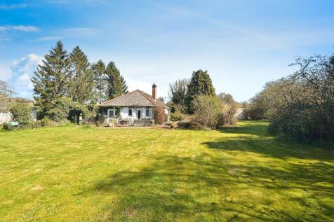 5 bedroom detached bungalow for sale