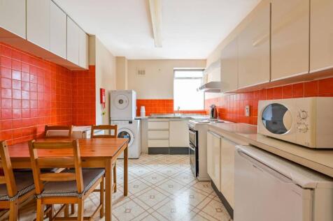 Grove Road, Surbiton, KT6 2 bed flat for sale