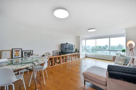 Portsmouth Road, Surbiton, KT6 2 bed flat for sale
