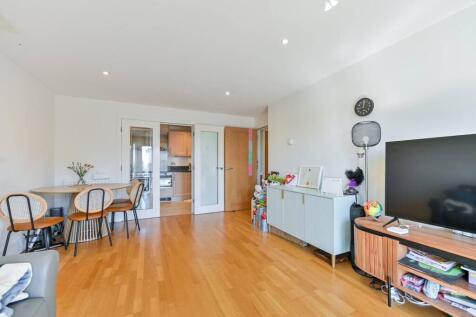 Wadbrook Street, Kingston, Kingston... 2 bed flat for sale