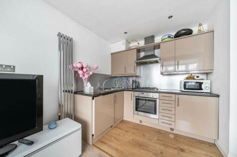 1 bedroom flat for sale