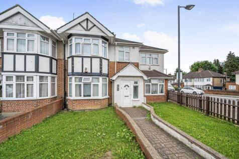Cannon Lane, Pinner, HA5 1 bed flat for sale