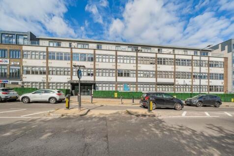 Imperial Drive, Rayners Lane, Harrow... 1 bed flat for sale