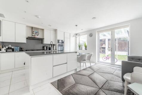 Artisan Place, Wealdstone, Harrow, HA3 4 bed end of terrace house for sale