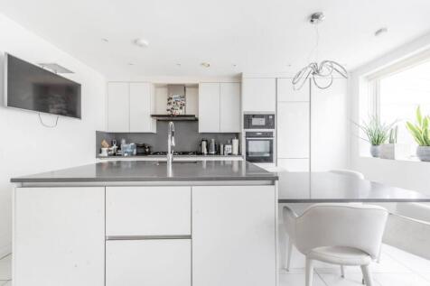 Artisan Place, Wealdstone, Harrow, HA3 4 bed end of terrace house for sale