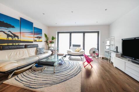 Mahlon Avenue, Ruislip, HA4 5 bed detached house for sale