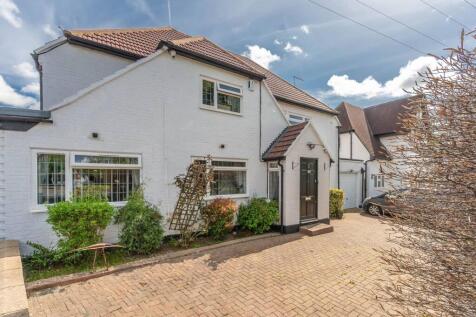 Altham Road, Hatch End, Pinner, HA5 4 bed detached house for sale