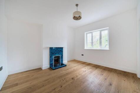 Dunoon Road, Honor Oak Park, London... 3 bed semi
