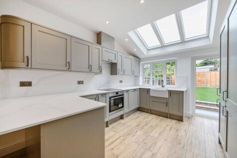 Dunoon Road, Honor Oak Park, London... 3 bed semi