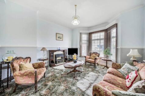Perry HIll, Catford, London, SE6 2 bed maisonette for sale