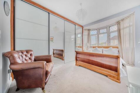 Winsford Road, Catford, London, SE6 3 bed terraced house for sale