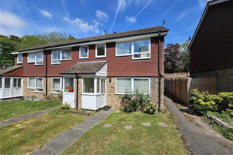 3 bedroom end of terrace house for sale