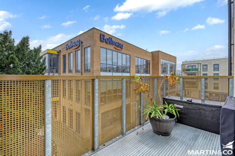 Cunard Square, Chelmsford 2 bed apartment for sale